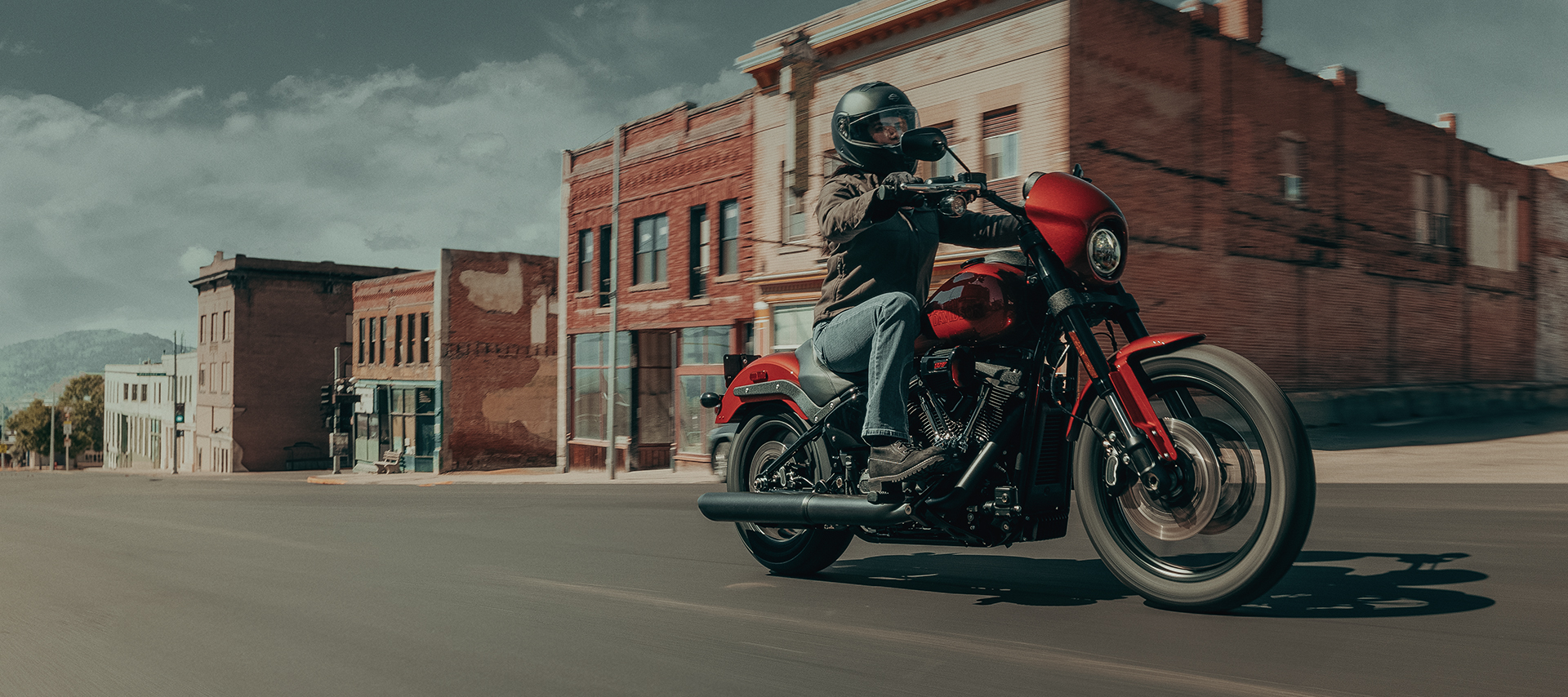 2025 Cruiser Motorcycle Riding Shot